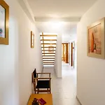 Ponent Villa *